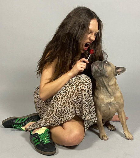 Maddie Ziegler pornstar beautiful picture