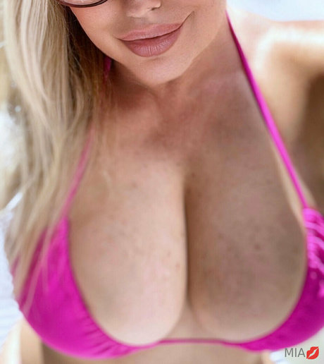 miamartin 1 pornographic star gallery