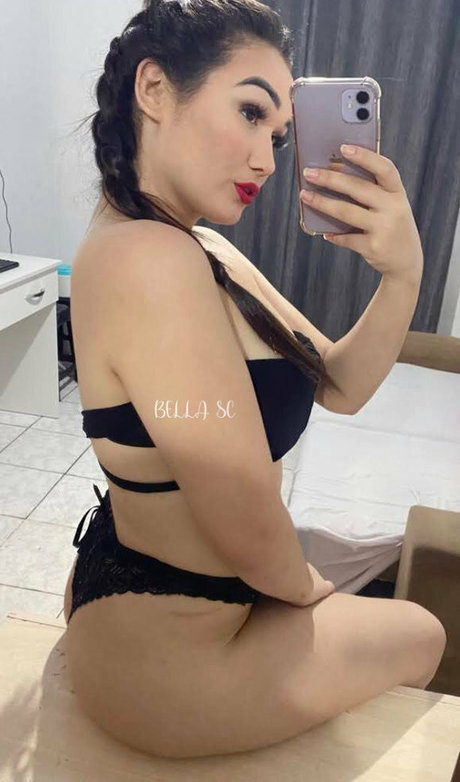 Bella SC erotic star galleries