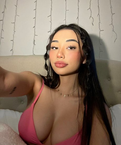 Ellerie Marie erotic actress pics