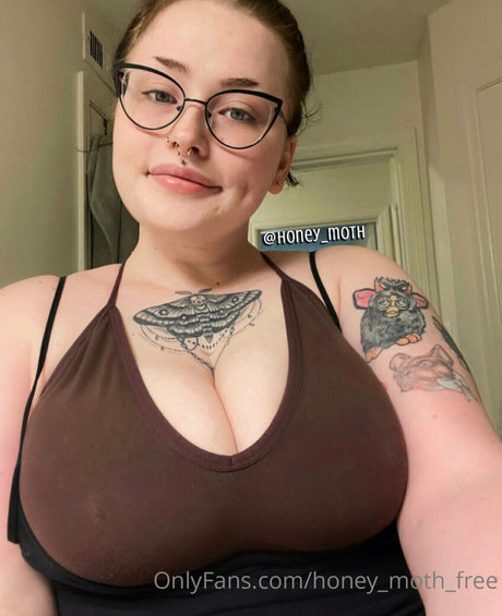 honey moth free sexy actress pic