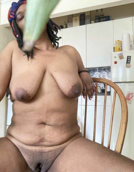 violetdelux pretty pornstar picture
