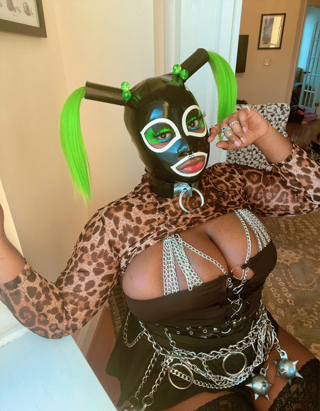 nymphenchantress model hd pic