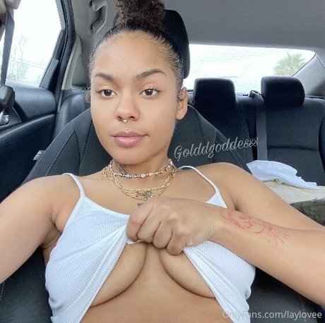laylovee pornstar nudes photo