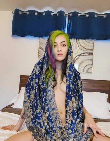 babyygothfree naked star pics
