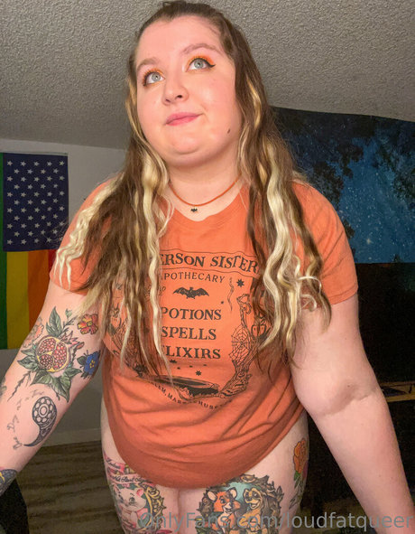 loudfatqueer sex model pic