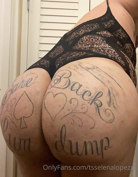 tsselenalopezxx porn model photo