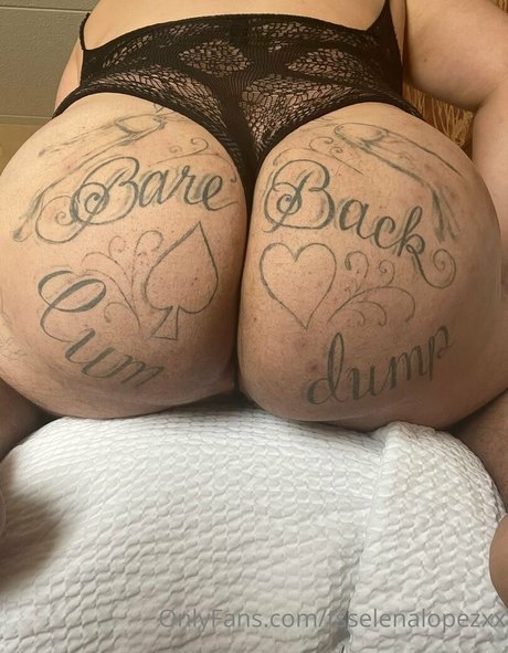 tsselenalopezxx star naked picture