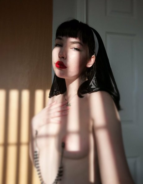 dinkydemure porn model photo