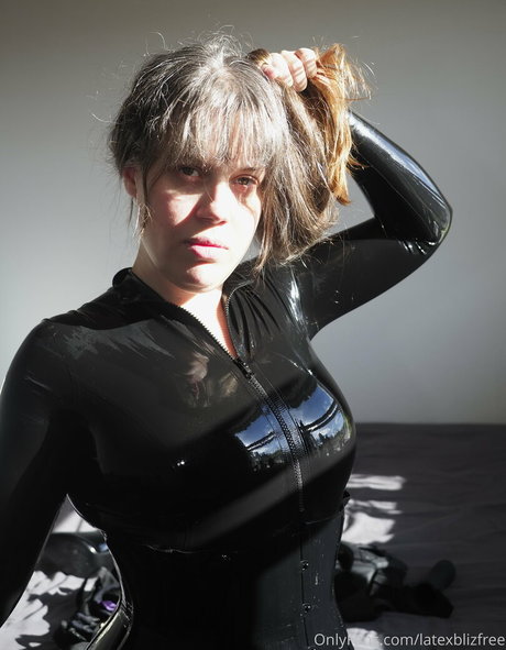 latexblizfree star sexy photo