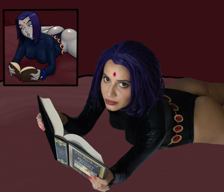 maria cosplay top profile image