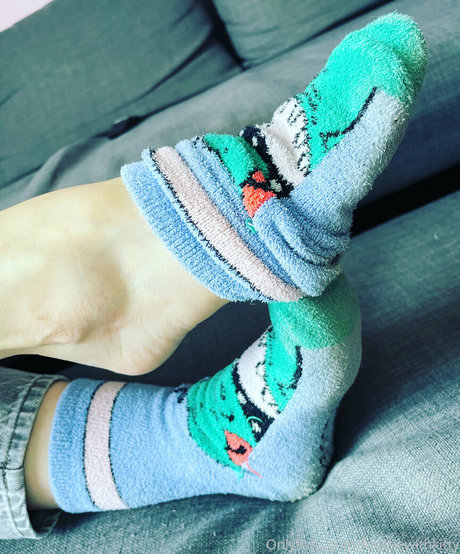 footsiewithkitty nude model image