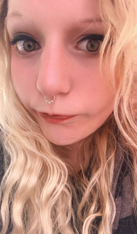 hollynicolebtch pornstar pretty picture