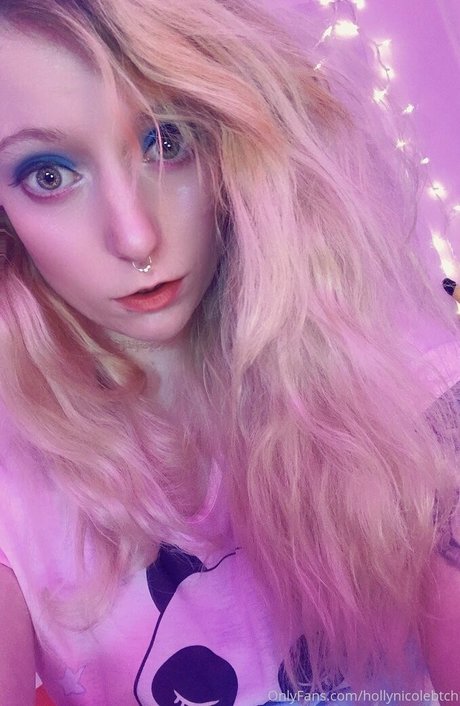 hollynicolebtch star top images