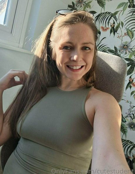 cutestudent sexy pornstar pic