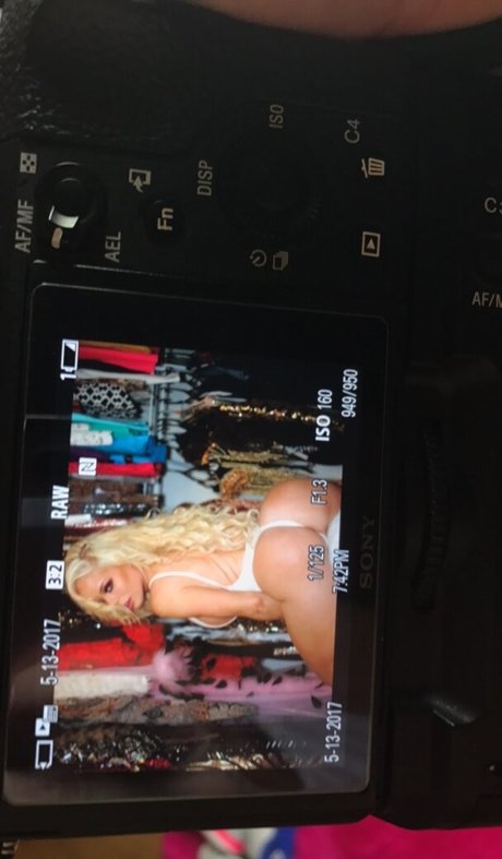 nikkidelano star art pictures