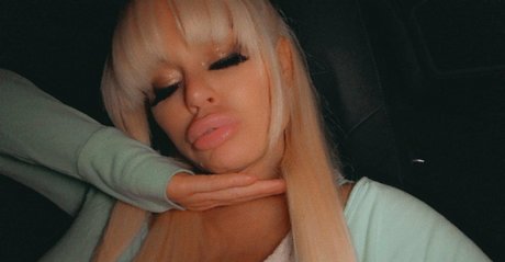 blonde trans onlyfans porn gallery