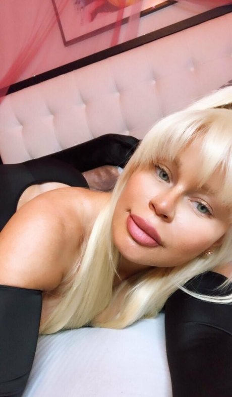 nikkidelano pornstar perfect pic