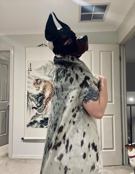 thylasaur model pornographic picture