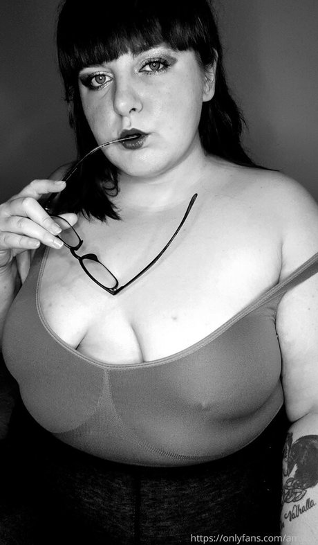 amylyy star hot archive