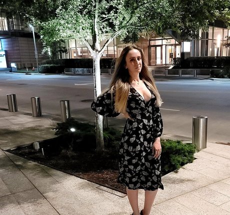 blamevalerie model sex pictures