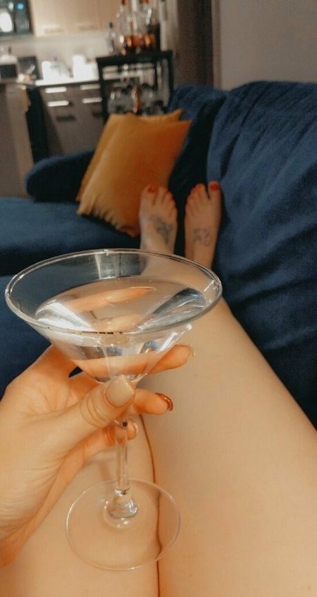 blamevalerie pornstar pretty photo