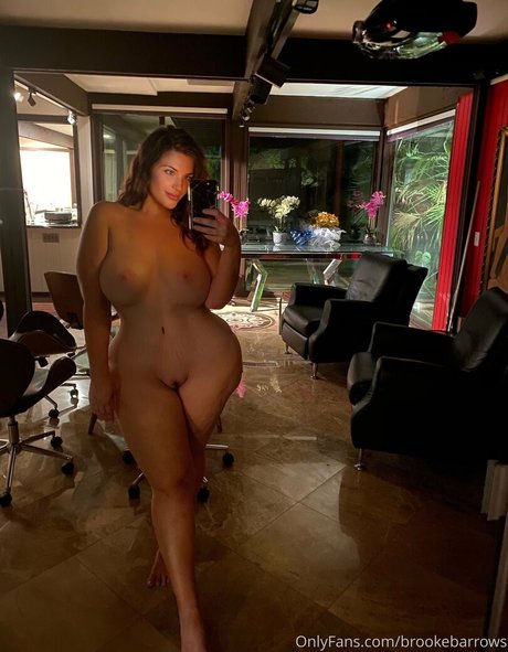 Brooke Barrows model nude photos