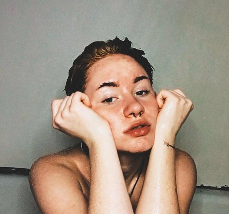 veeginas sexy star picture