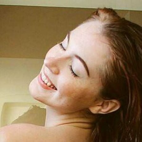 Danielle Boker nice star images