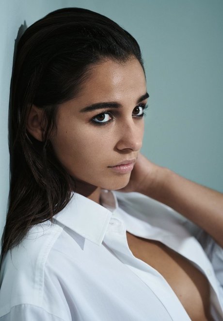 Naomi Scott star beautiful gallery