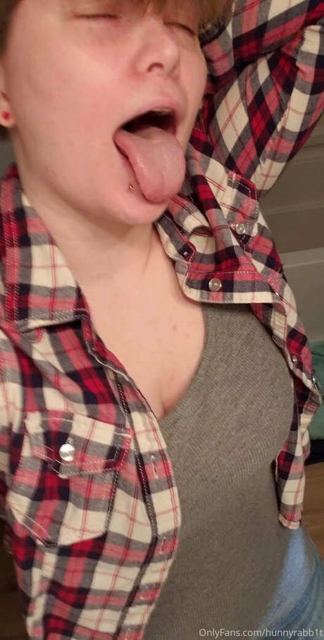 hunnyrabb1t top pornstar img