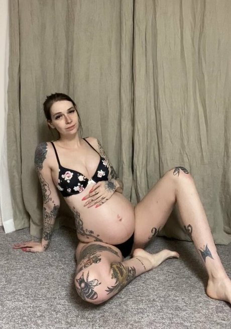 lilhoneybeez model nudes picture