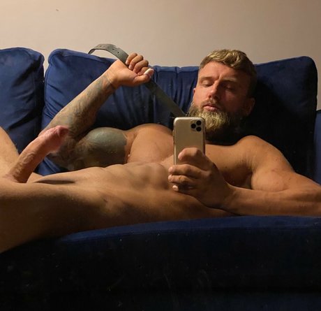 mattygilbert91 sexy model image