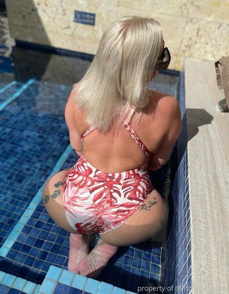 mzdanibadgirl model exclusive img