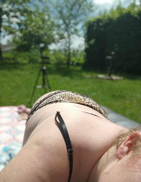 swedishbutterball star naked image