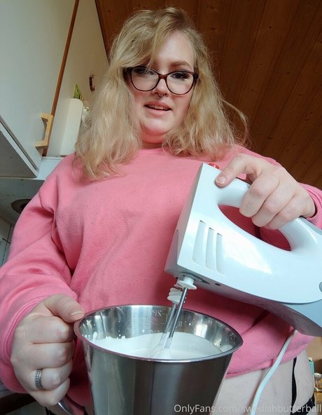 swedishbutterball model adult pictures
