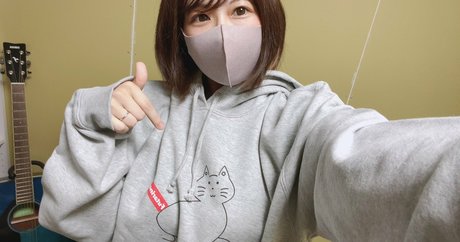 Minori Natsume model sexy img