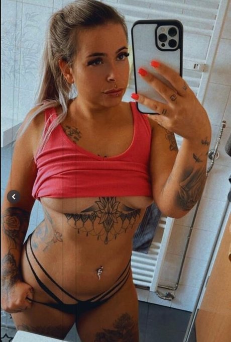 Mandygriffen naked pornstar picture