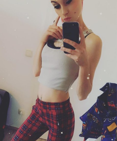 Gina gzuz star sex images