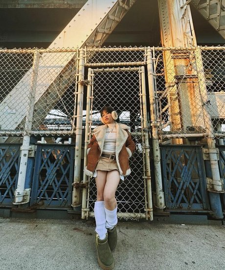 Yu Ling Wu pretty pornstar images