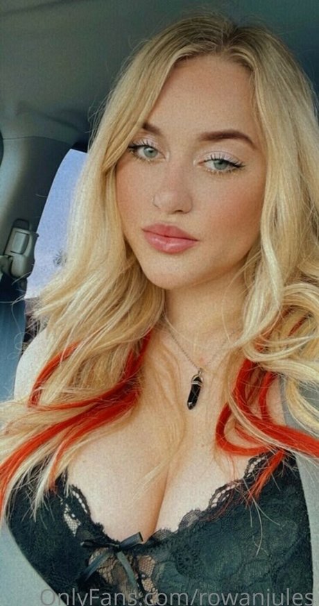 Rowanjules erotic actress picture