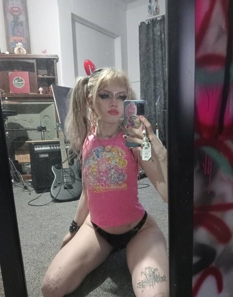 allmyheartbear sexy star image