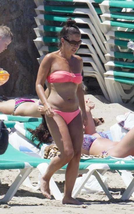 Hayley Tamaddon art model gallery