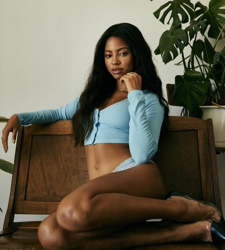 Camille Hyde naked pornstar pic