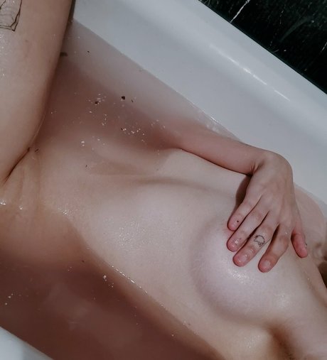 Locallbimbo sexy model picture