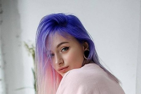 Leah Larsh model exclusive pics