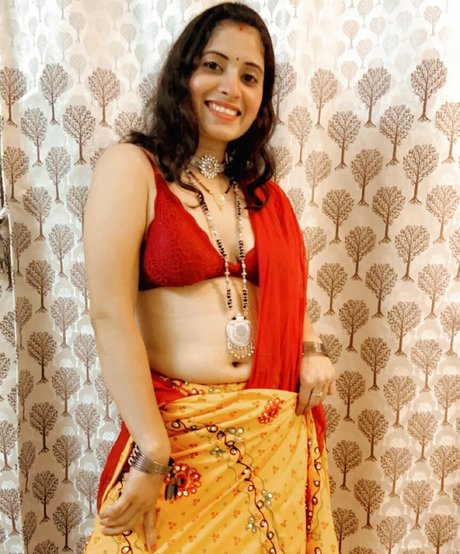 Renu Chandra model nude pics