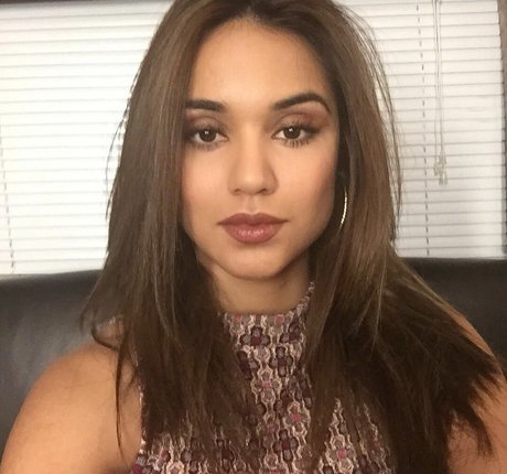 Summer Bishil pornographic star pictures