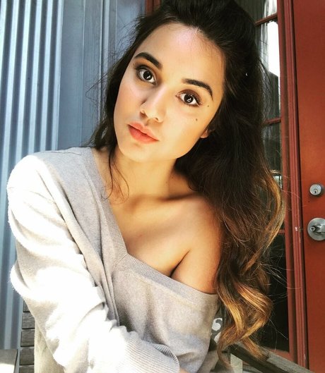 Summer Bishil star adult gallery