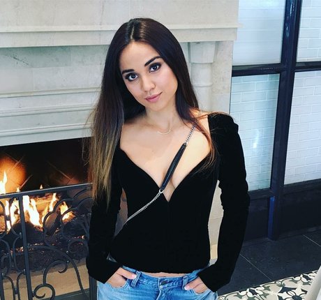 Summer Bishil star hot gallery